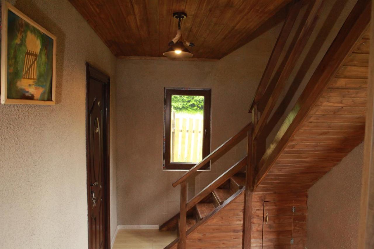 Cottage Woodside Mestia Luaran gambar