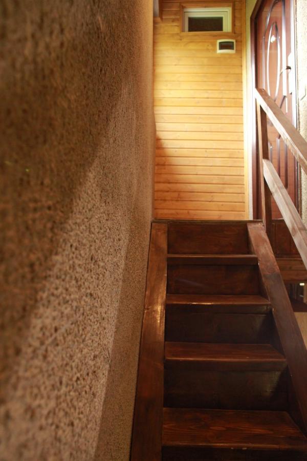 Cottage Woodside Mestia Luaran gambar