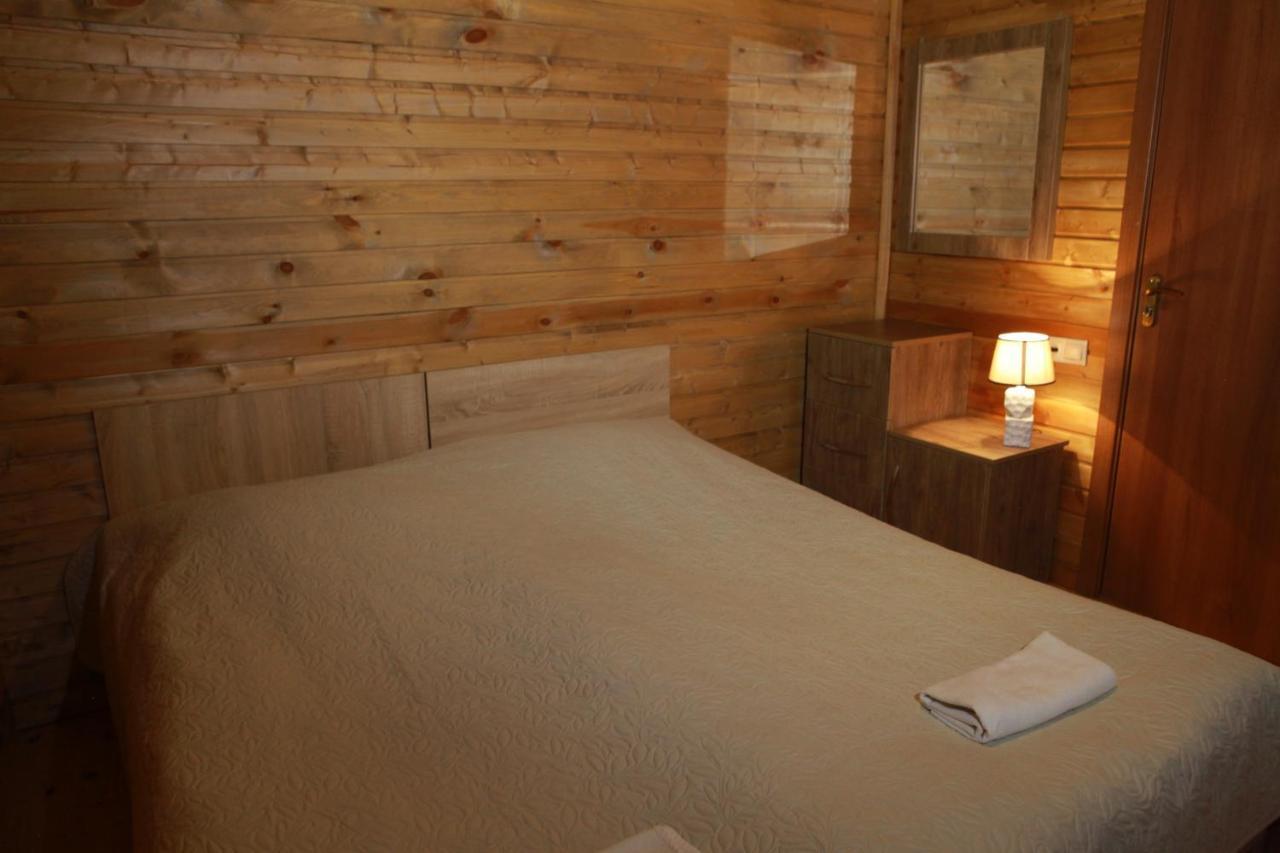 Cottage Woodside Mestia Luaran gambar