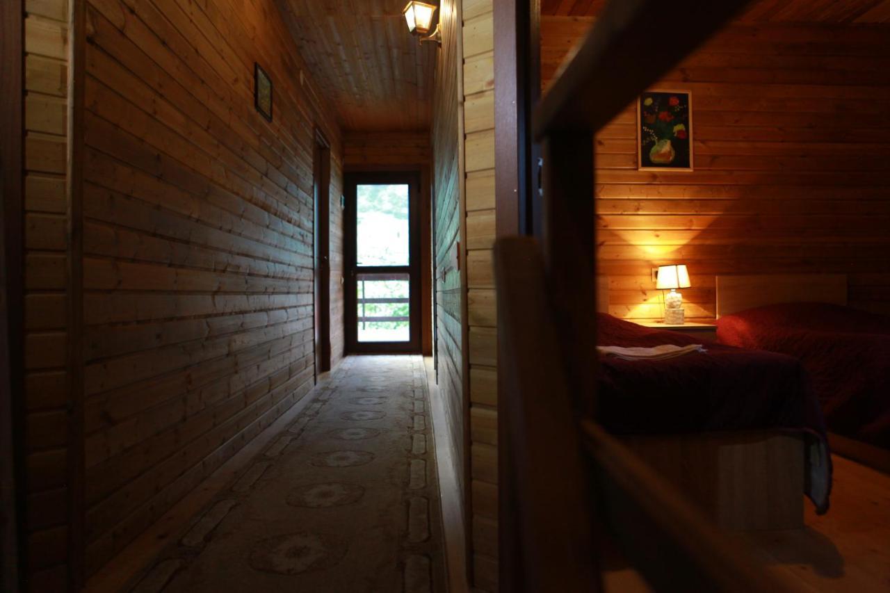 Cottage Woodside Mestia Luaran gambar